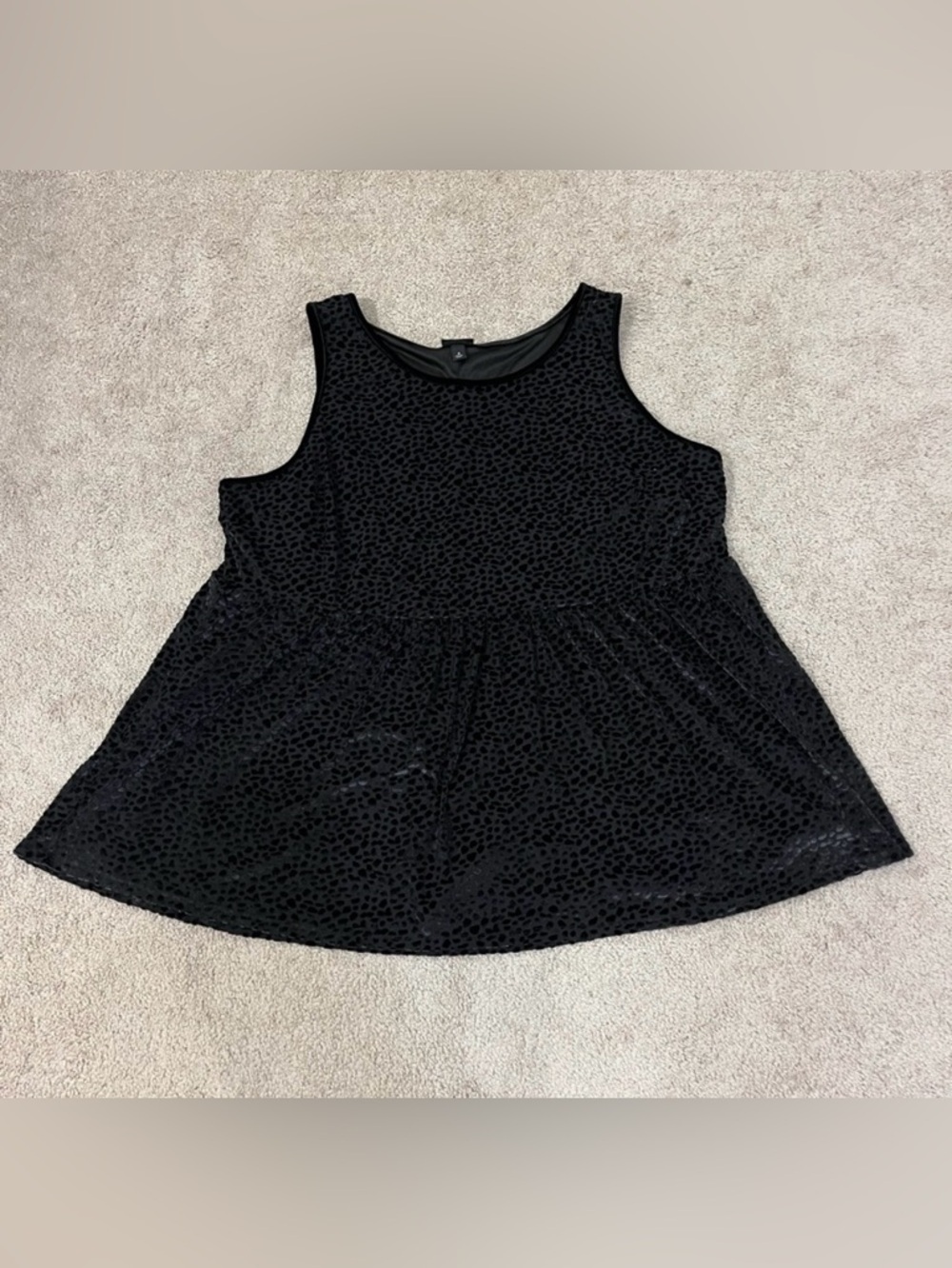 Torrid Size 4 Velvet Peplum Tank Top